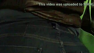 Tocando A Jaqueta De Nylon Marrom Da Gordinha Pt 1