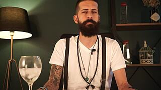 Amateur couple fucks with big tits and ass in pura candela reality show.