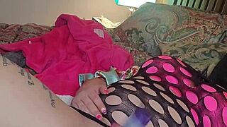 Squirt Girl Uses Dildo for Wet Squirting in Lingerie