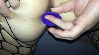 Tutiwitdabooty Has Fun With Buttplug In Public Shop