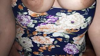 En La Silla Teniendo Sexo, Soy Una Esposa Infiel, La Noche Me Excita Más