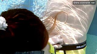 Hardcore underwater blowjob with Minnie Manga, so wild! 💦