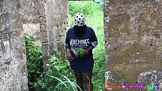 Lucky local boy drills slay queen of Lagos. Hairy pussy pounded hard in Nigerian bush.