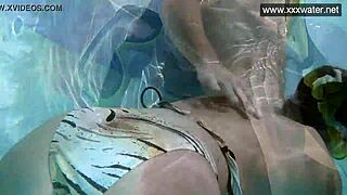 Hardcore underwater blowjob with Minnie Manga, so wild! 💦