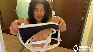 Experimentei Minha Calcinha Minúscula Que Não Tampava Meu Cuzinho