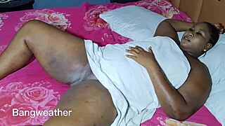 Wow! Curvy Ebony Body Takes Juicy Penetration on Bed!