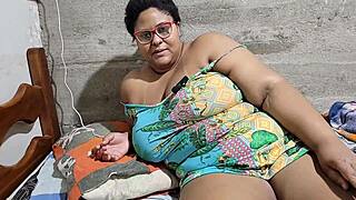 Whoa, huge cum load on my stepmom’s face today! 💦