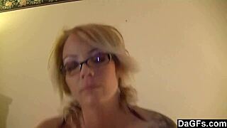 Blonde girlfriend's leaked sex tape with tattooed friend