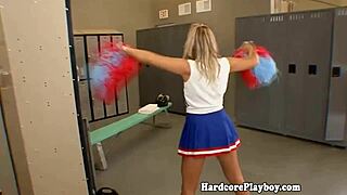 Flexible cheerleader bangs and sucks with wild energy!