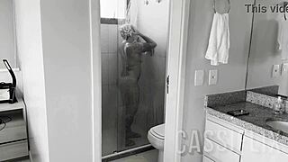 Depilei a Bucetinha para Deixar Ele Louco Olhando Meu Grelo Enquanto Chupava Aquele Pau Gostoso