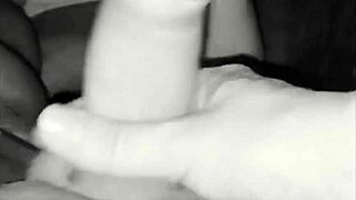 slut wife boldly sucks cock in homemade video