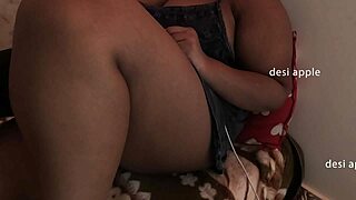 i'm the desi india it girl with big boobs, wow!