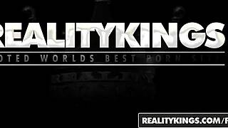 man, i’m so hooked on ash hollywood and chris strokes, gotta get naked now!