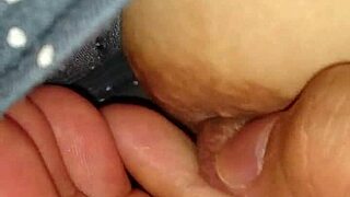 Isi rumah Jepun kongsi saat mesra puting terdedah