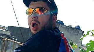 Tbt comendo o novinho na laje com todo mundo da quebrada vendo - me chame para sua laje feat dorn tags cruising ao ar livre quintal 😜