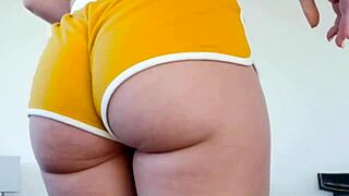 Daisy Learns Seductive Techniques From Her Mentor In A Relaxing Setting