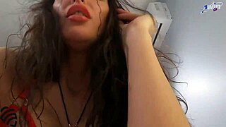 This hot milf took a creamy load right on her pussy.