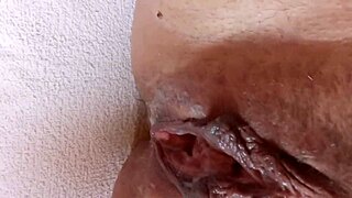 Look at me stroking for the neighbors to see!