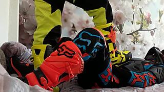 Watch These Bikers Tread Boots In Motocross!