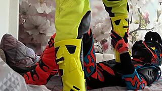 Watch These Bikers Tread Boots In Motocross!