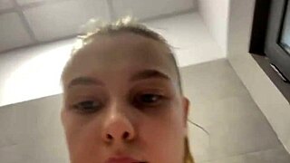 Holy cow, watch her squirt and finger herself right in the gym!