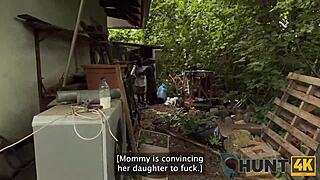 Yo, Lola Danger gave the hunter an epic deepthroat experience! 😍