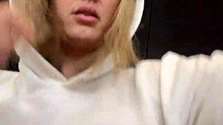 sapatona fica com tesão na academia vendo camisas transparentes com bicos duros, quer ver mais?