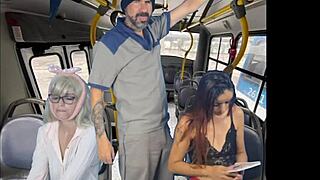 Operaio espone il cazzo e struscia sulle donne in autobus pubblico