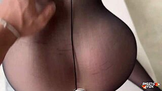 Pantyhose and high heels fetish video by sweetiefox