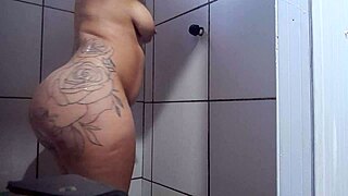 Milf Masturbates Outdoors in Public View