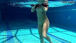 My heart melted as Jessica seduced the producer with her sexy gaze