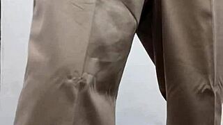 maestro caliente se saca la leche