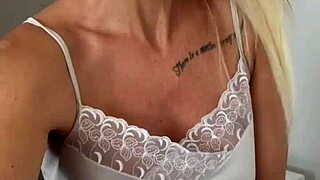 Alineflavio’s Cute Blonde Shows Shaved Big Pussy Lips in Homemade Vid