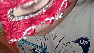 Estaba muy solita y le pedi a mi vecino que me haga compa�ia