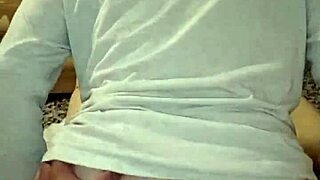 Estaba muy solita y le pedi a mi vecino que me haga compa�ia