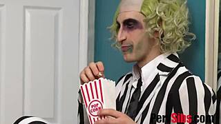 beetlejuice stepsisters in halloween costume group