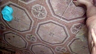 Homemade fuck with big ass slut in missionary