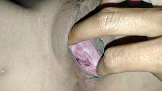 แหกหีสาวนักศึกษาหีสวยแตดขาวเอาควยยัดรูแตดจนน้ำแตก