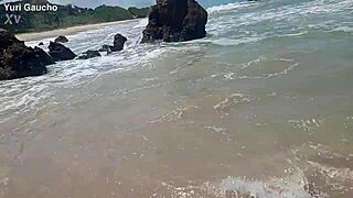 Yuri Gaucho Casal Paradise Gostosa Casada Mostrando Tudo Na Praia De Nudismo Os Macho Tudo Loucos!