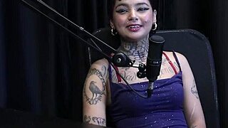 hey, annie clementine started with sensual pics and got naughty outdoors! 😜