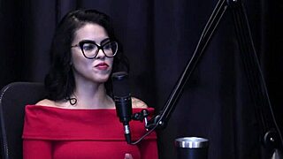 hey, annie clementine started with sensual pics and got naughty outdoors! 😜