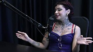 hey, annie clementine started with sensual pics and got naughty outdoors! 😜