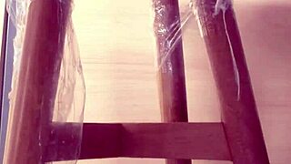 Colombian secretary masturbates secretly at work