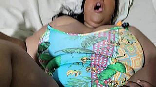 Tia espera fam�lia sair de casa e acaba fudendo com sobrinho