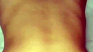 Modelo novata de lenceria creyó que no le iba a cobrar la sesión de fotos me cobré con su ano virgen y apretado en creampie hardcore