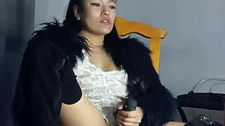 blue surprises you with her big wet pussy