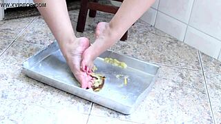 showing my feet mashing banana, foot fetish crush!