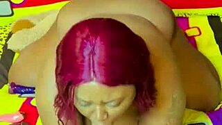 What do you see in this shaved pussy homemade video?
