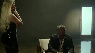 Big Ass Babe Performs Rough Anal On Webcam Show