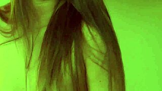 solo gal puts her vibrator in work